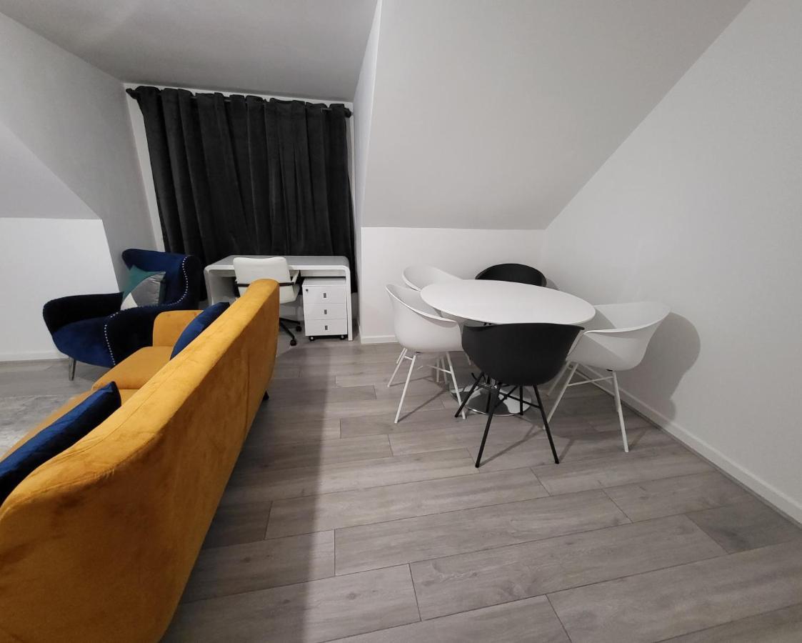 Garland Modern 2 Bedroom Apartment With Parking London Plumstead  Exterior photo